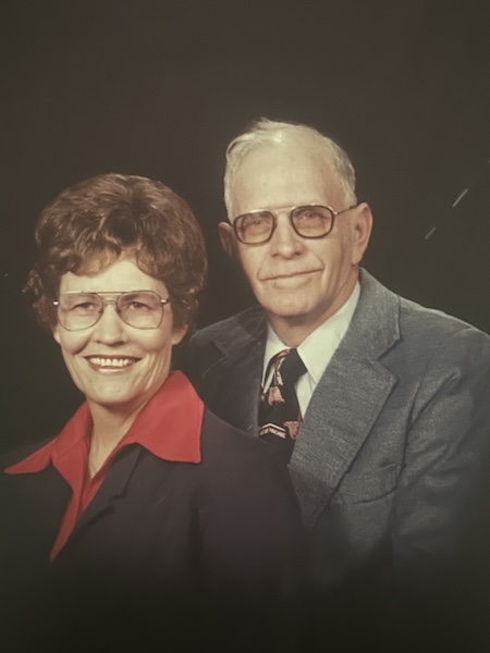 Old portrait of Phil and Jean Wynn